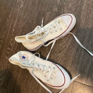 White size 8 womens converse. Lightly worn